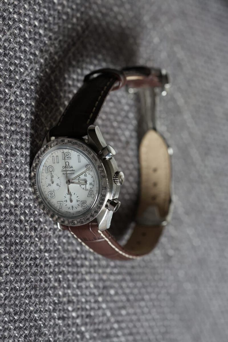 Omega Speedmaster professional MOP dial - View 3